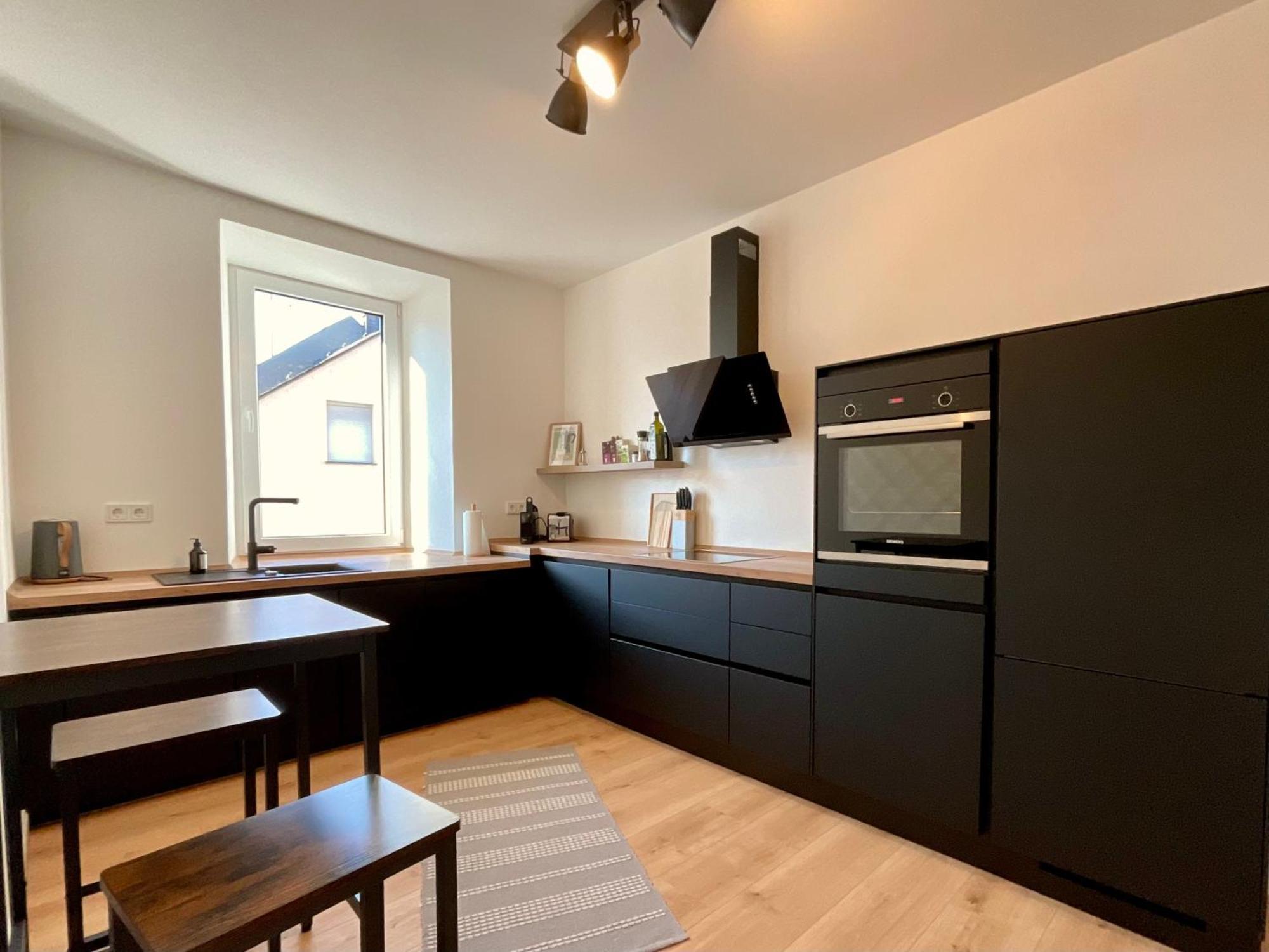 Modernes Apartement Mit Balkon In Toplage! 特拉本特拉巴赫 外观 照片